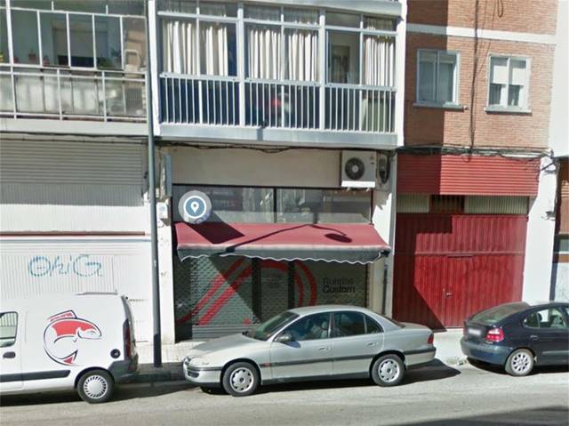 Local comercial en Alquiler en Calle Juan de Ayolas en Barriada Inmaculada - Zurbarán