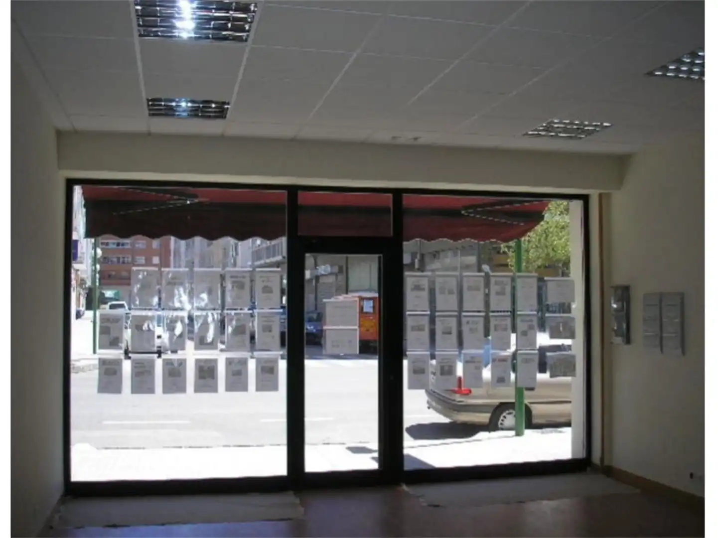 Local de lloguer a Calle Juan de Ayolas, Barriada Inmaculada - Zurbarán Local de lloguer en Burgos amb Aire condicionat i Calefacció