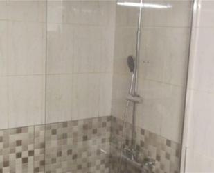 Bathroom of Flat for sale in Alberic  with Air Conditioner, Terrace and Balcony