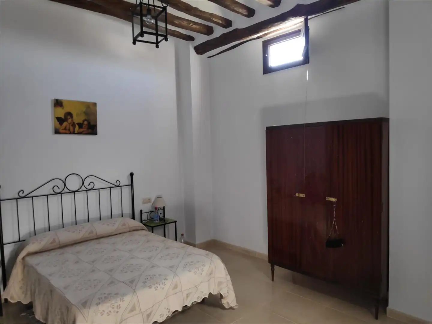 Dormitori de Casa o xalet en venda en Válor amb Terrassa