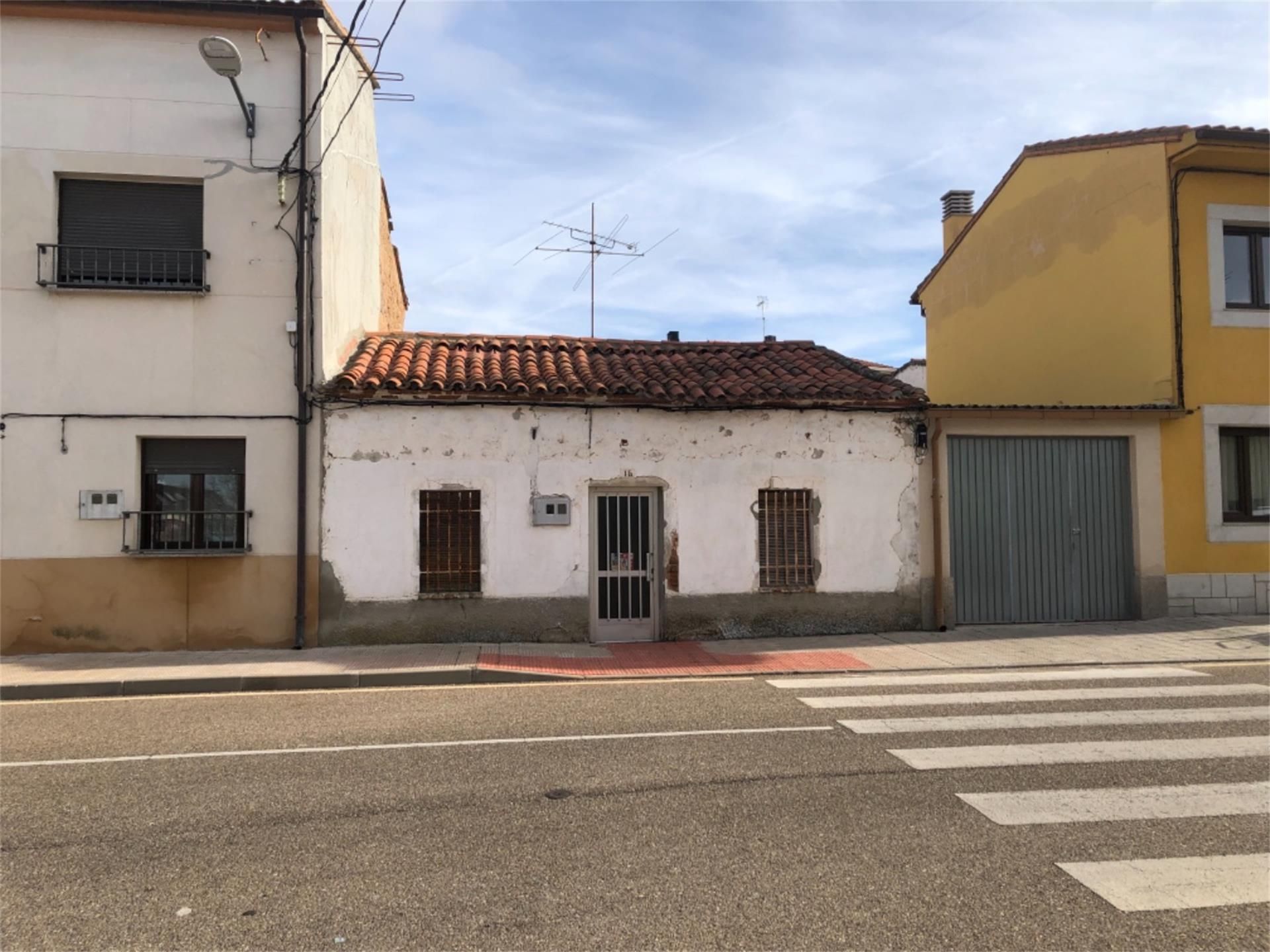 Exterior view of Single-family semi-detached for sale in Zamora Capital 