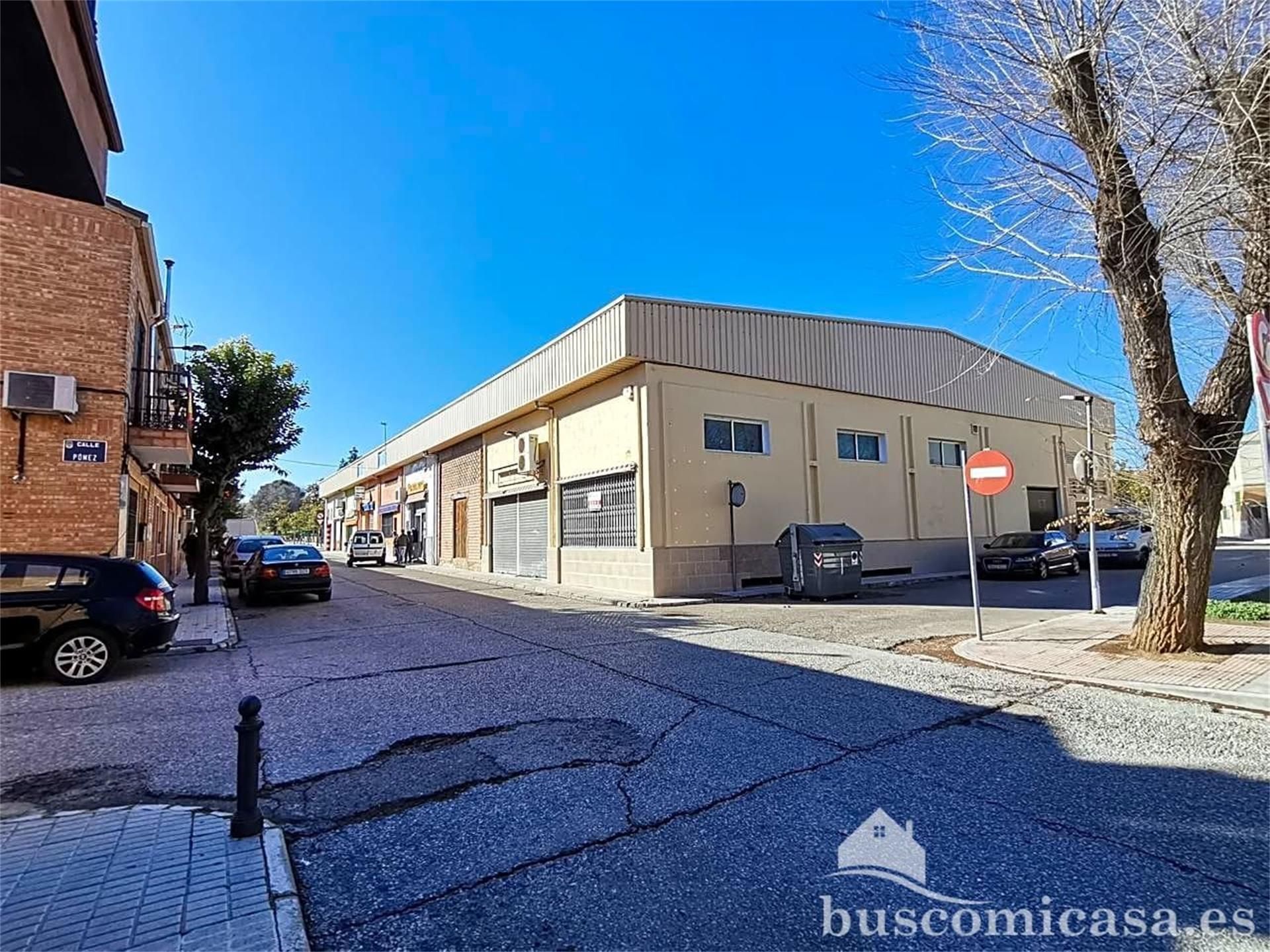 Vista exterior de Local en venta en Linares