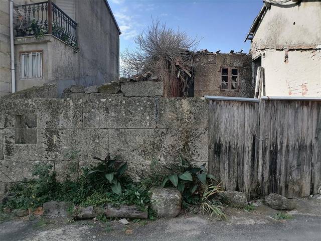 Casa adosada en Venta en Estrada de Cambeo a Bóveda en Coles
