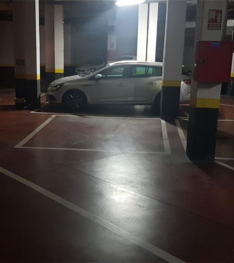 Foto 2 de Garaje en venta en Calle Real, 109, Villayuventus - Renfe, Parla