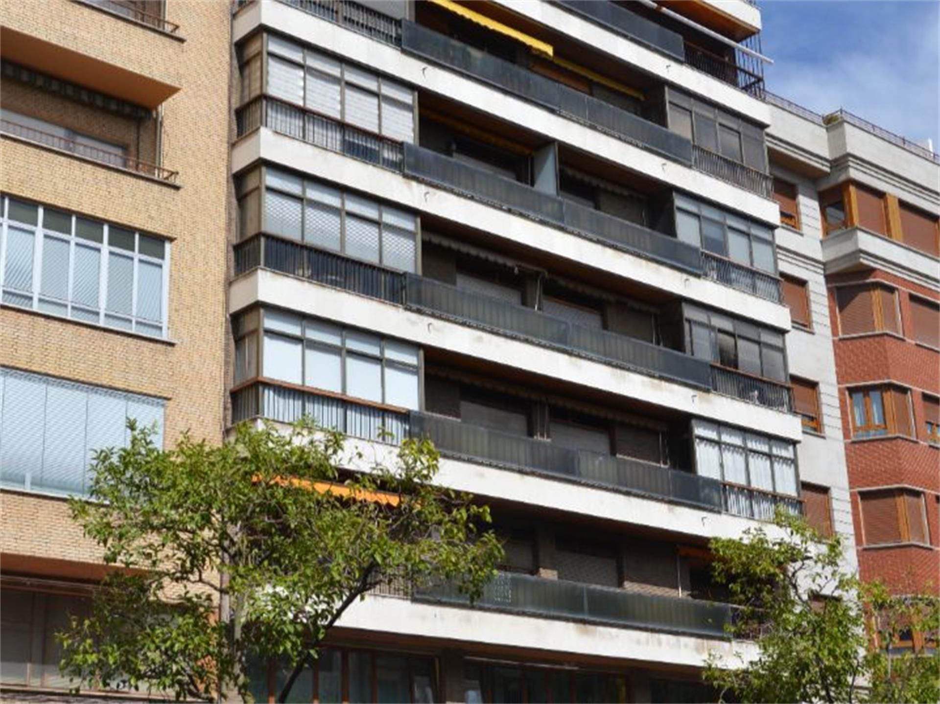 Vista exterior de Piso en venta en Palencia Capital con Calefacción, Parquet y Terraza