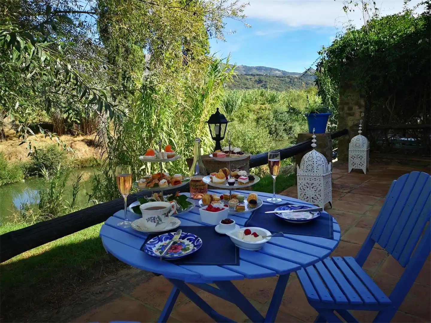 Finca rústica en venta en Calle Real Tesoro, Cortes de la Frontera Terraza de Finca rústica en venta en Cortes de la Frontera con Calefacción, Jardín privado y Terraza