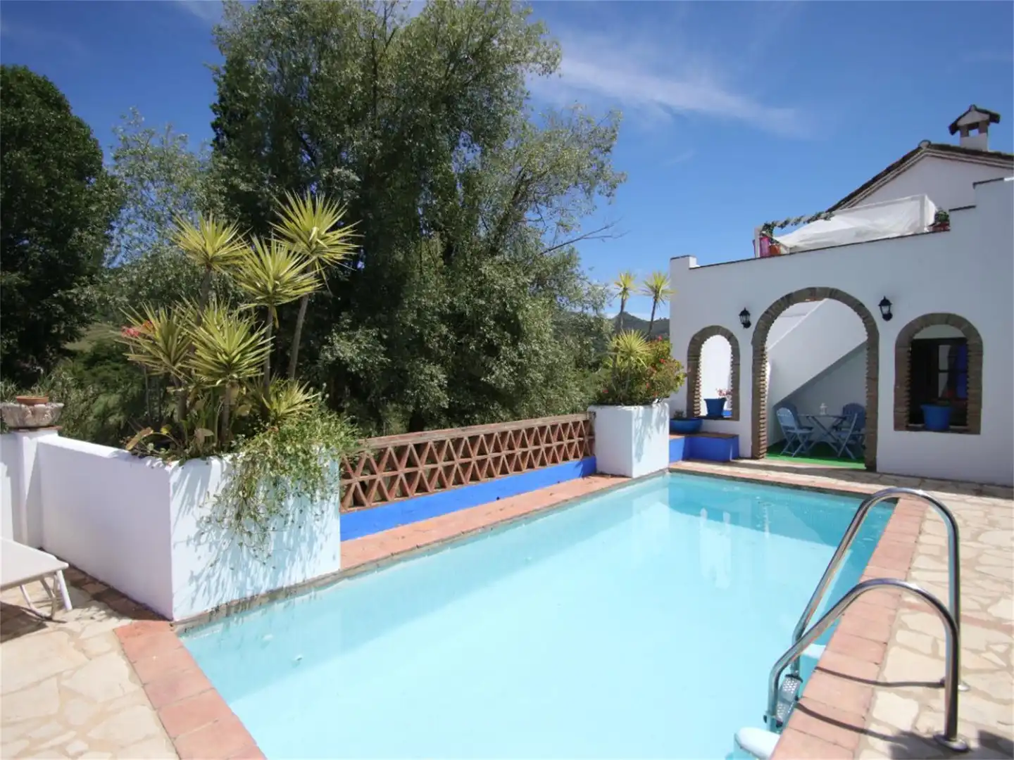 Finca rústica en venta en Calle Real Tesoro, Cortes de la Frontera Piscina de Finca rústica en venta en Cortes de la Frontera con Calefacción, Jardín privado y Terraza