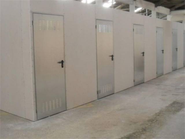 Trastero en Alquiler en Calle de Alcalá en Jerónimos