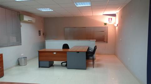 Foto 2 de Oficina en venta en Calle Ramón y Cajal, 11, Burguillos, Sevilla