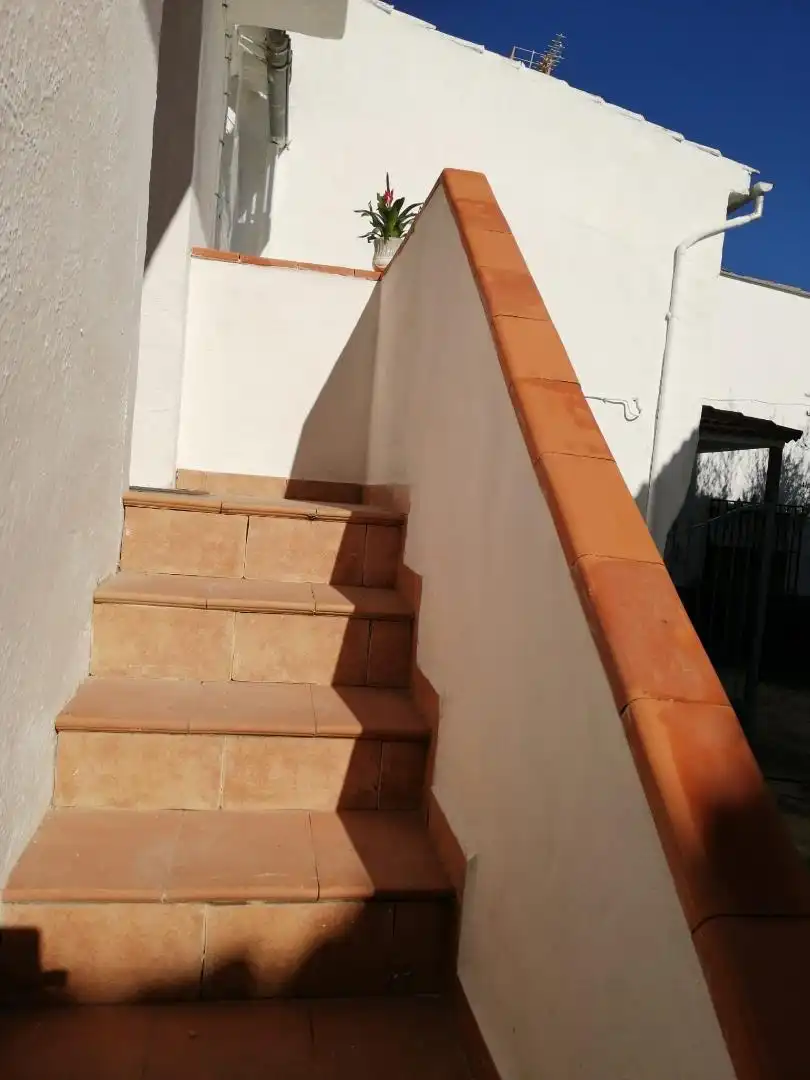 Vista exterior de Casa adosada en venta en Frailes con Balcón