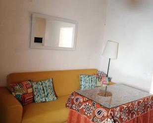 Sala d'estar de Casa adosada en venda en Frailes amb Balcó