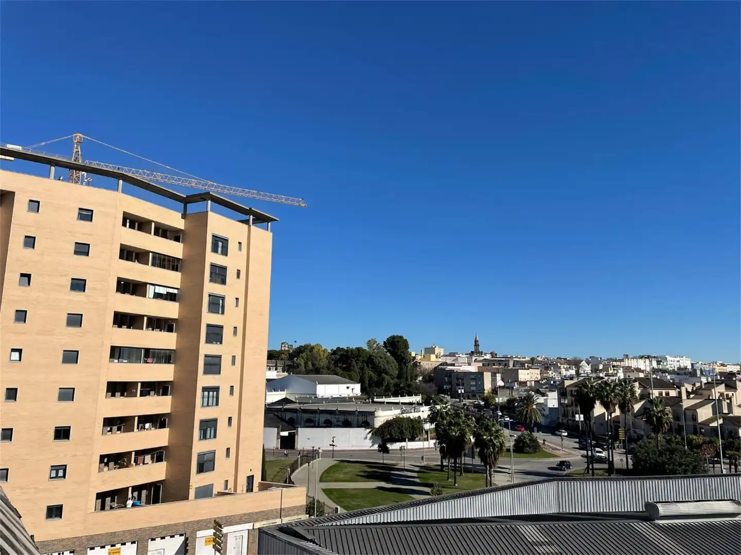 Vista exterior de Casa o chalet en venta en Jerez de la Frontera con Trastero y Parking comunitario