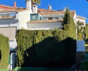 Vista exterior de Casa o xalet en venda en Marbella amb Terrassa