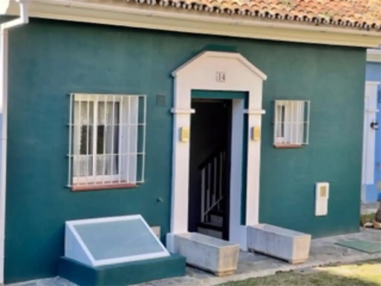 Piso en venta en Las Lomas del Pozuelo, Río Real Vista exterior de Piso en venta en Marbella con Jardín privado, Terraza y Trastero
