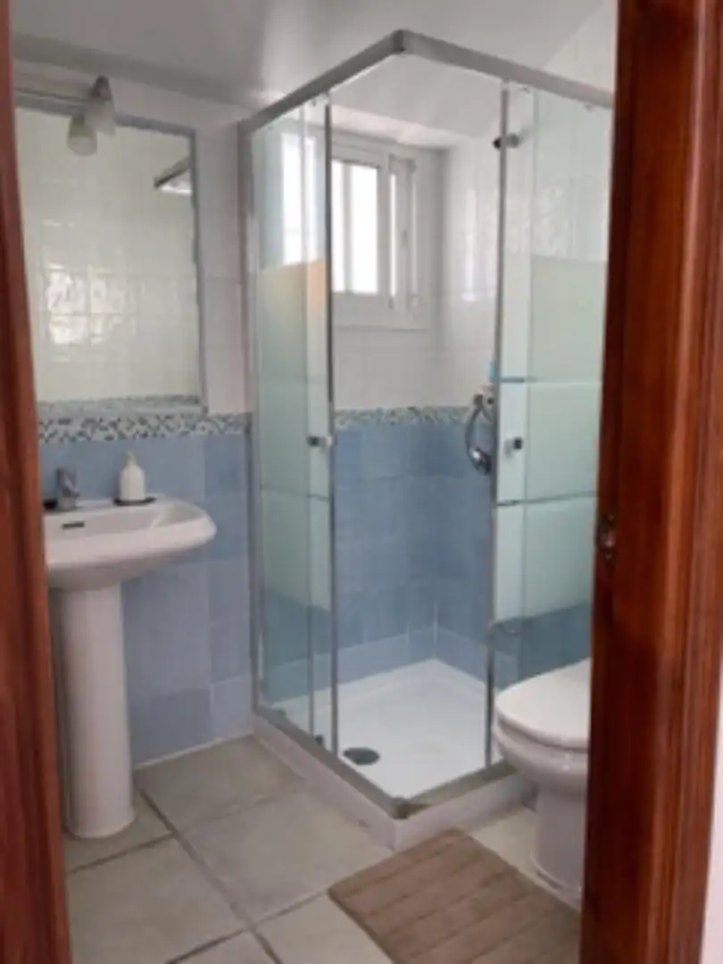 Piso en venta en Las Lomas del Pozuelo, Río Real Baño de Piso en venta en Marbella con Jardín privado, Terraza y Trastero
