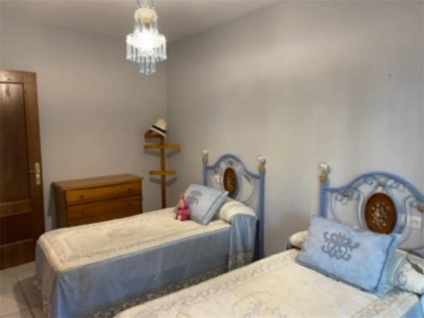 Piso en venta en Las Lomas del Pozuelo, Río Real Habitación de Piso en venta en Marbella con Jardín privado, Terraza y Trastero