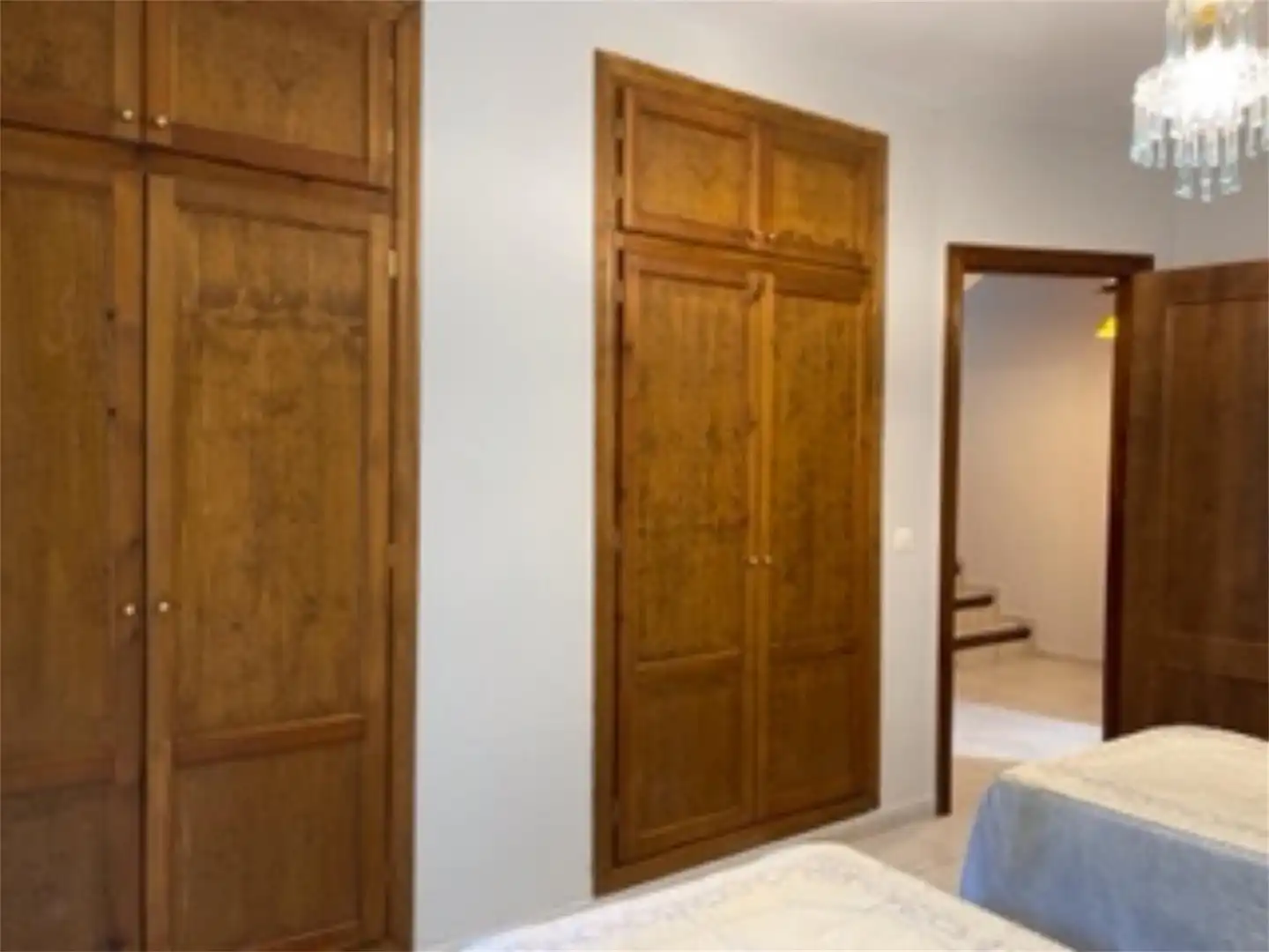 Piso en venta en Las Lomas del Pozuelo, Río Real Habitación de Piso en venta en Marbella con Jardín privado, Terraza y Trastero