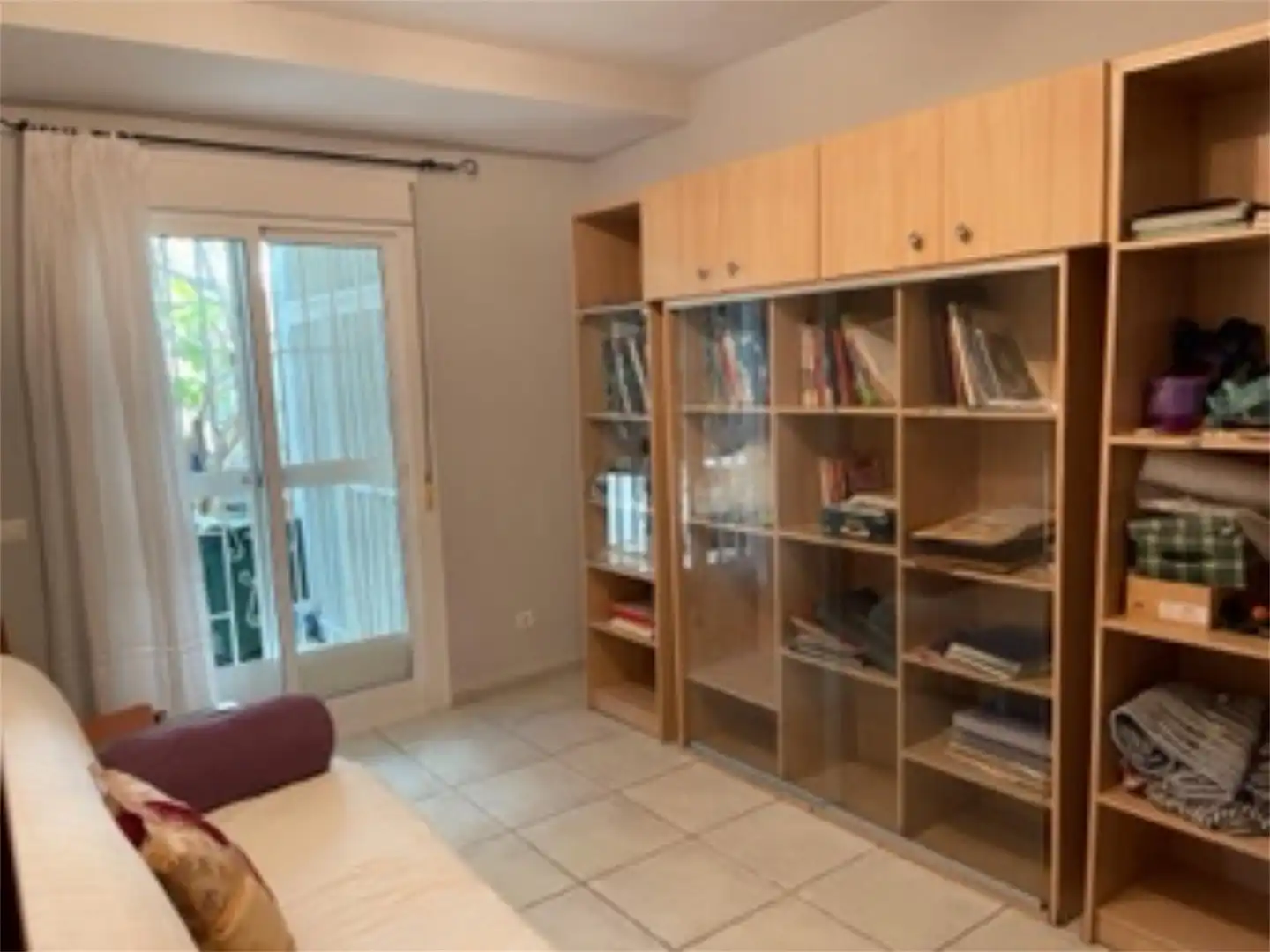 Piso en venta en Las Lomas del Pozuelo, Río Real Sala de estar de Piso en venta en Marbella con Jardín privado, Terraza y Trastero