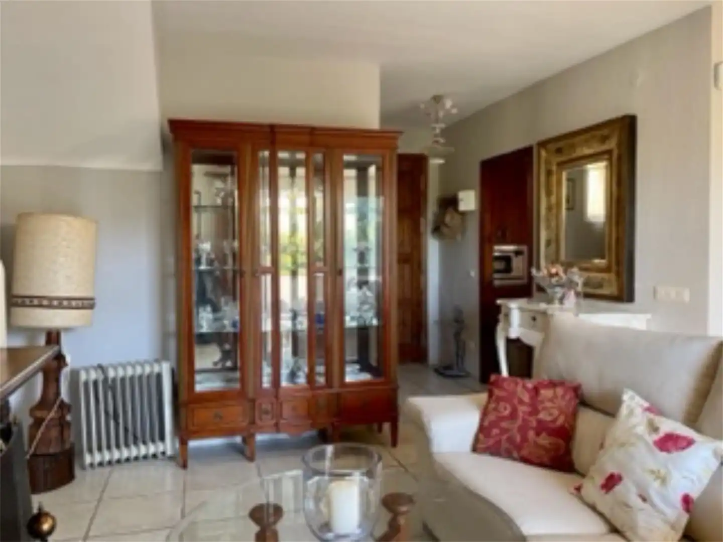 Piso en venta en Las Lomas del Pozuelo, Río Real Sala de estar de Piso en venta en Marbella con Jardín privado, Terraza y Trastero