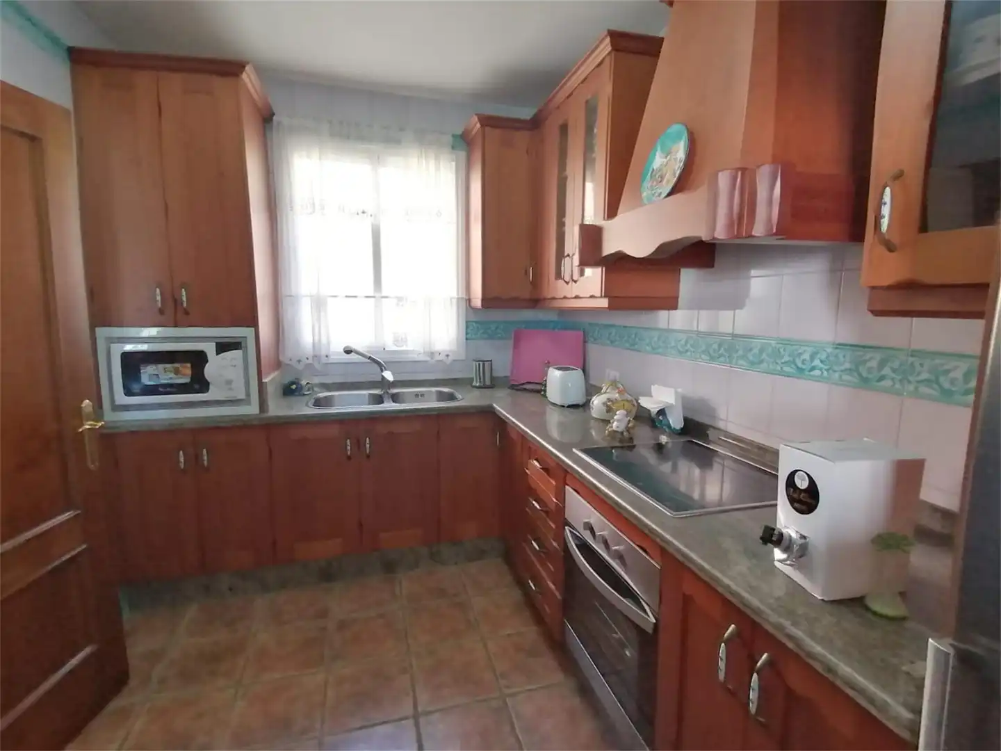 Piso en venta en Las Lomas del Pozuelo, Río Real Cocina de Piso en venta en Marbella con Jardín privado, Terraza y Trastero