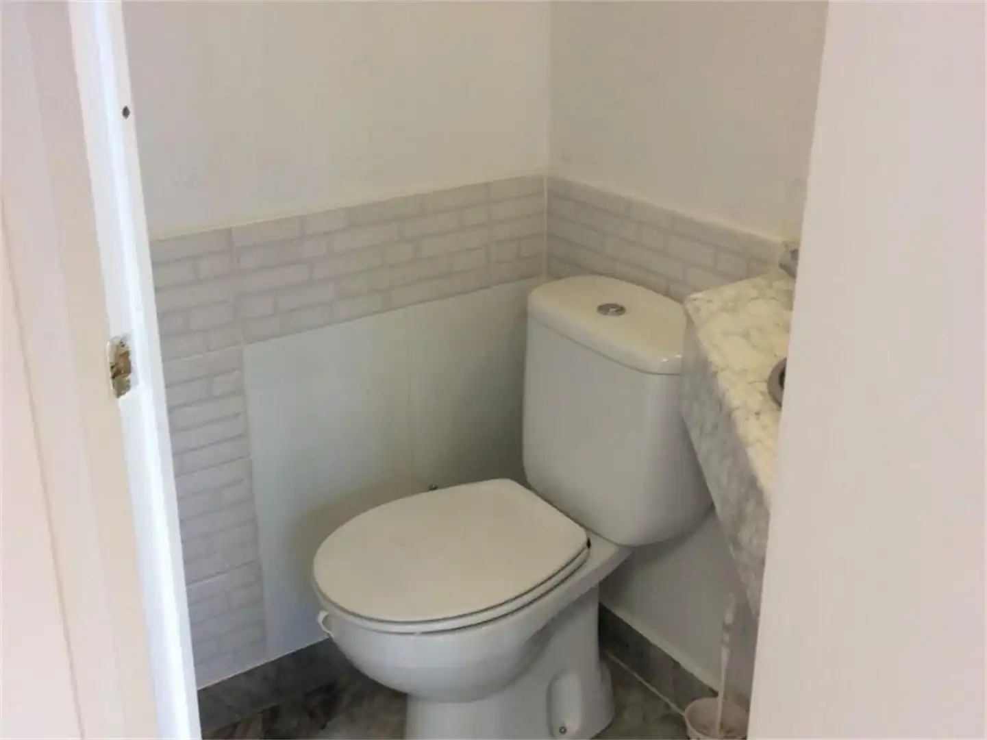 Bathroom of Office for sale in Bilbao 