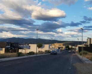 Vista exterior de Casa o xalet en venda en Plasencia amb Aire condicionat, Calefacció i Jardí privat