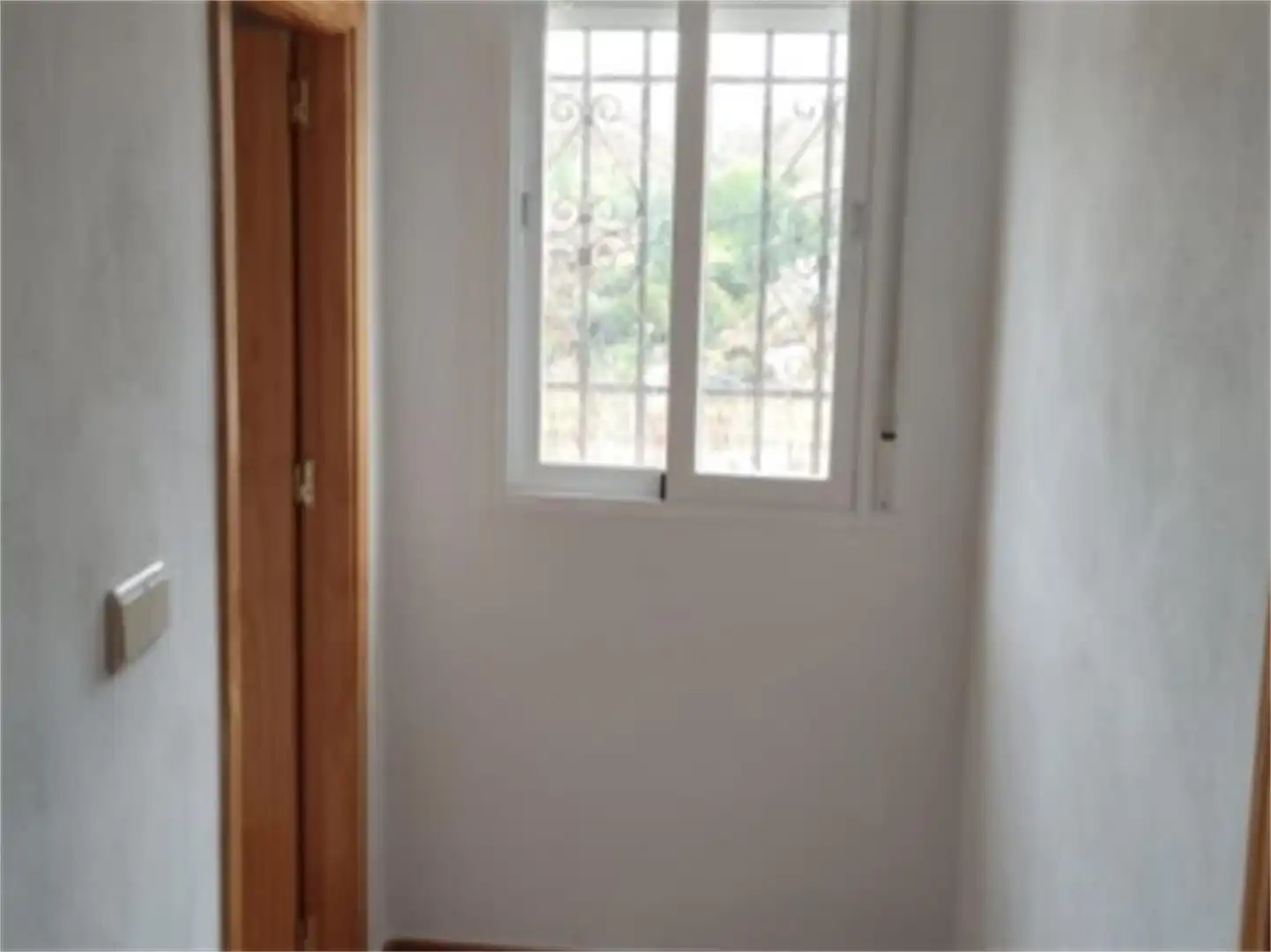 Schlafzimmer von Einfamilien-Reihenhaus zum Verkauf in Cortes y Graena mit Abstellraum, Möbliert und Ofen