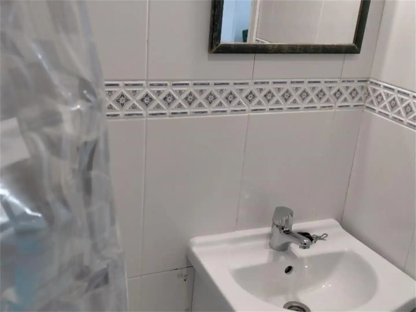 Flat for sale in de Nicolás Sánchez, 11, Moscardó Bathroom of Flat for sale in Madrid