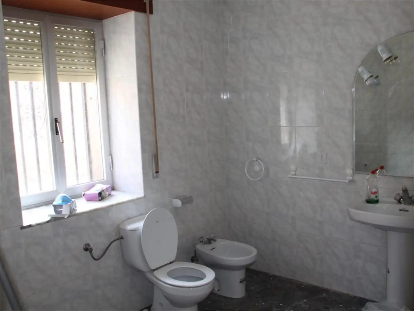 Baño de Casa adosada en venta en Pobladura de Pelayo García