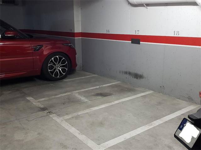 Garaje en Alquiler en Carrer Juan Sebastián Elcano, 9 en Eixample