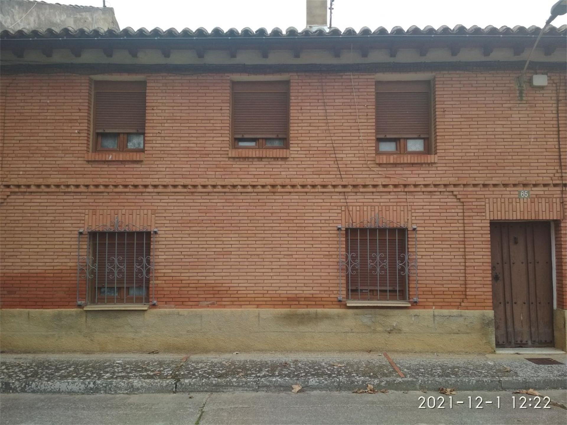 Exterior view of Single-family semi-detached for sale in Piña de Campos  with Heating