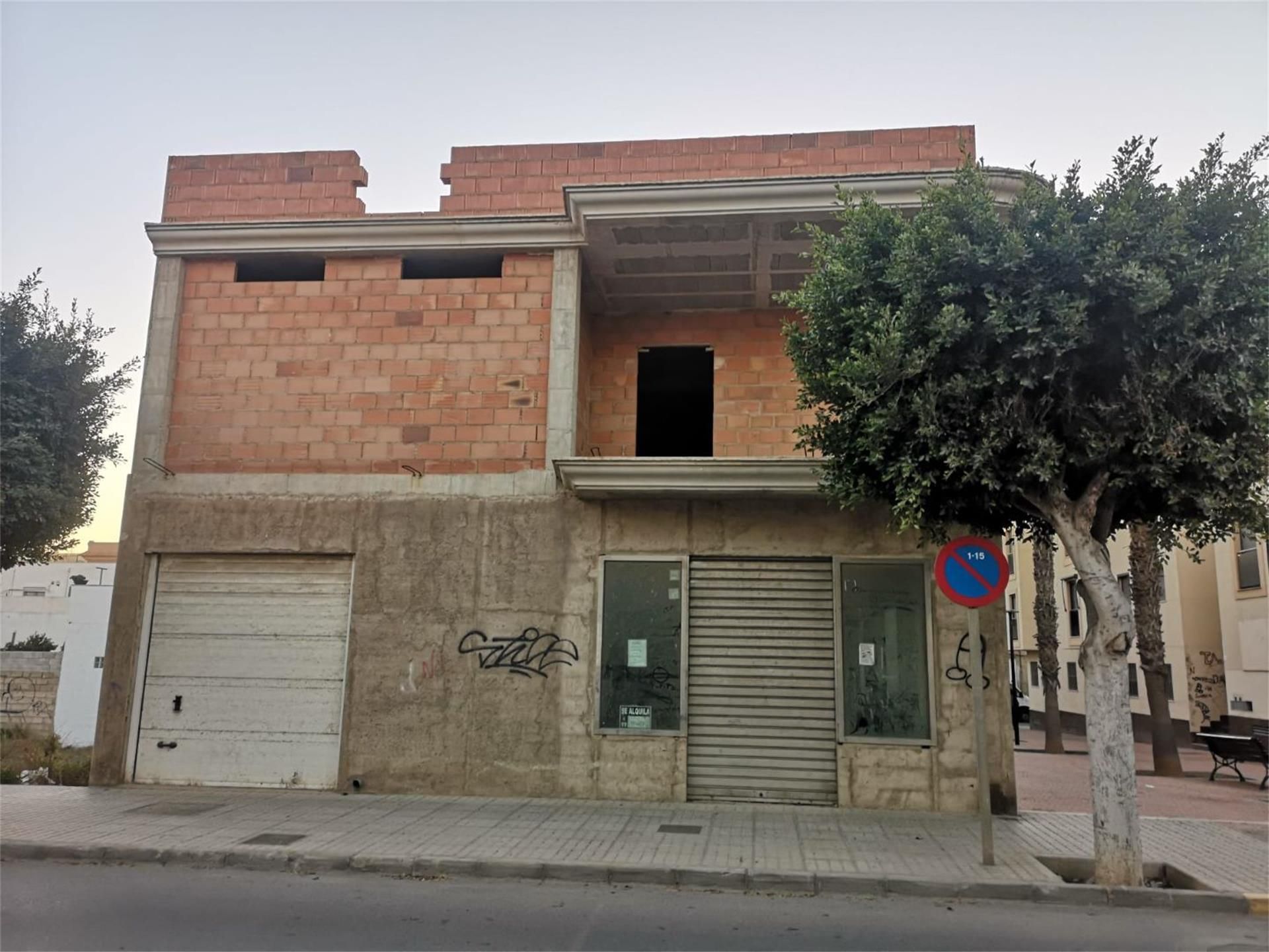 Vista exterior de Casa adosada en venda en El Ejido amb Terrassa, Traster i Balcó