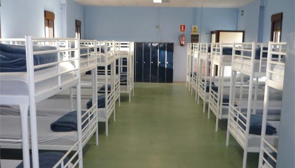 Premises for sale in Avenida Ramón y Cajal, Candeleda, Ávila - image 1 Photo 1 of Premises for sale in Avenida Ramón y Cajal, Candeleda, Ávila