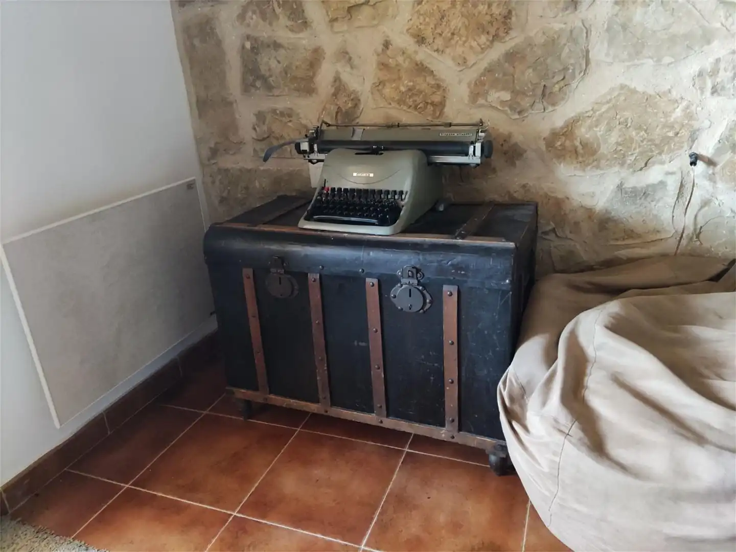 Vista exterior de Casa o xalet en venda en Alcalá de la Selva amb Calefacció, Terrassa i Traster
