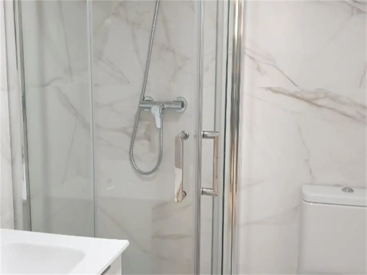 Baño de Dúplex en venta en  Madrid Capital