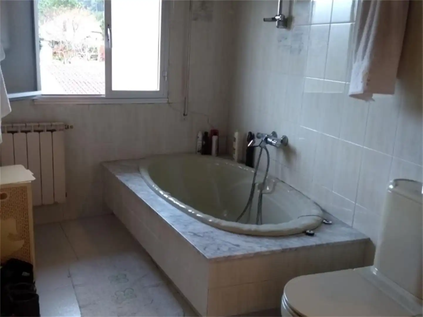 Casa o chalet en venta en Santa Uxía de Ribeira Baño de Casa o chalet en venta en Ribeira con Calefacción, Jardín privado y Terraza