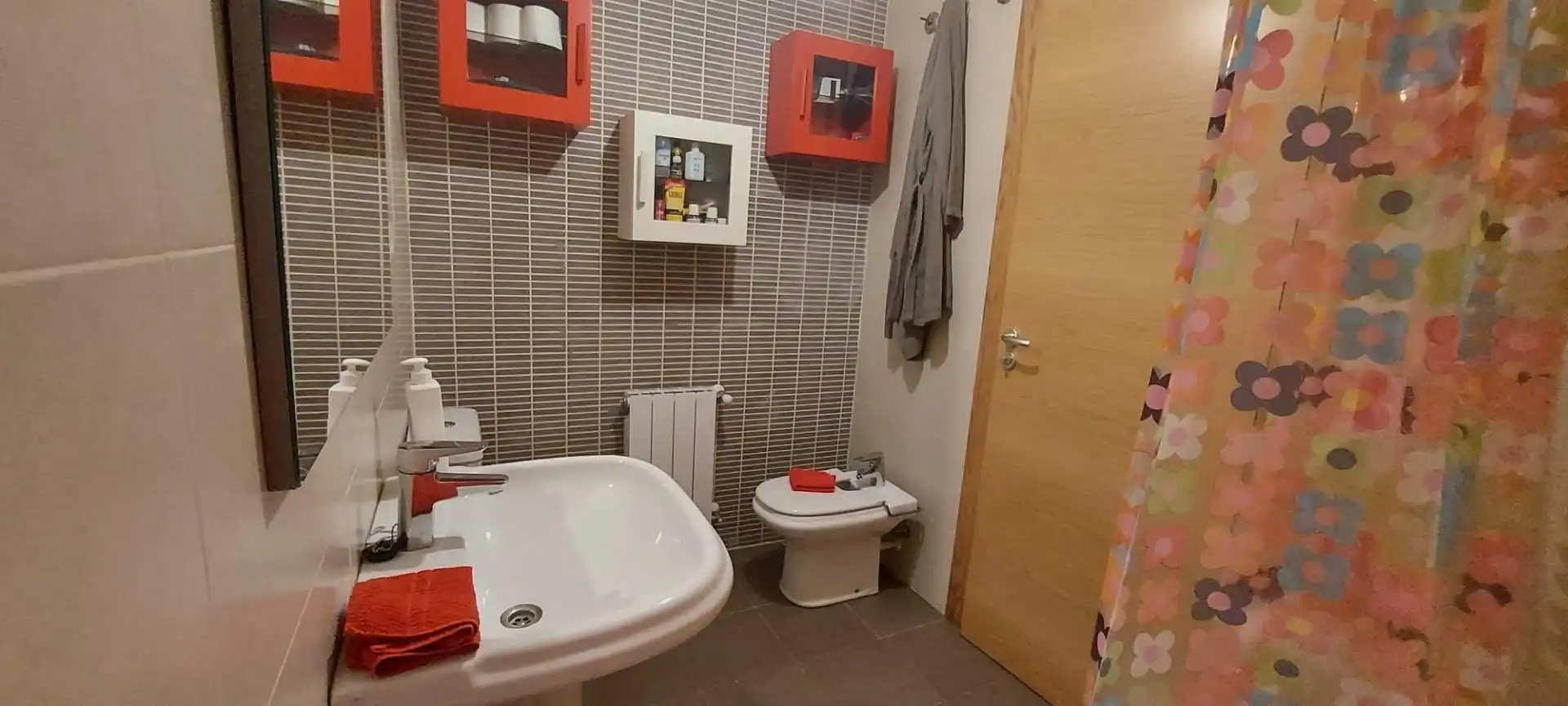 Planta baja en venta en Calle Juan Escobedo, Colindres Baño de Planta baja en venta en Colindres con Calefacción, Jardín privado y Parquet