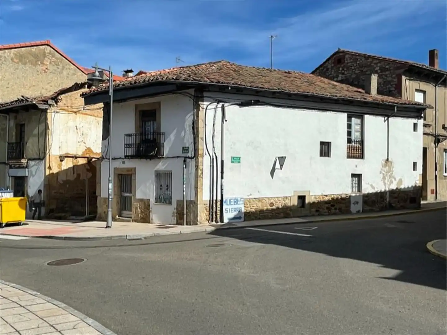 Casa adosada en venda a Plaza Negrillón, 18, Boñar Vista exterior de Casa adosada en venda en Boñar