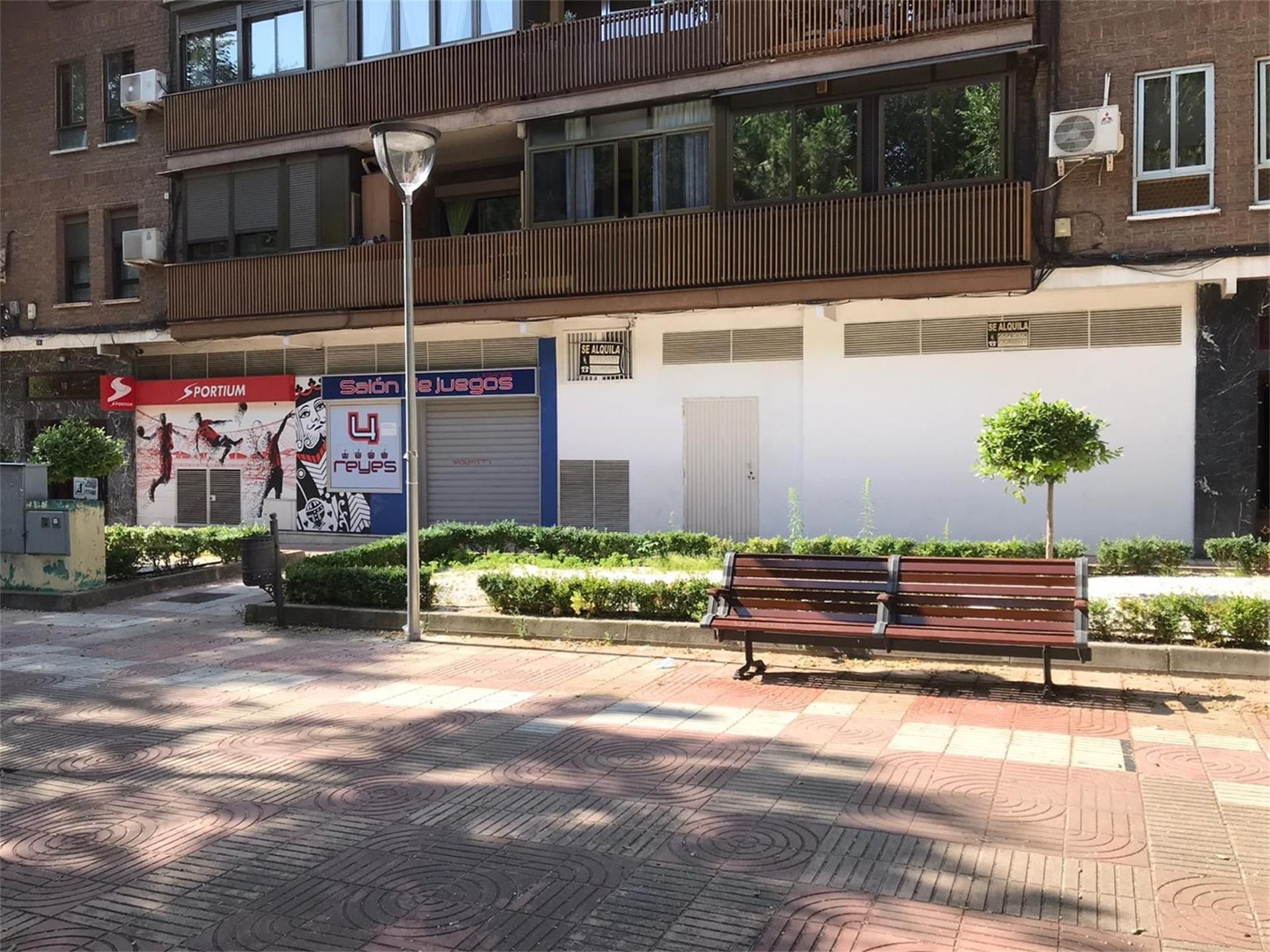 Vista exterior de Local de lloguer en Leganés