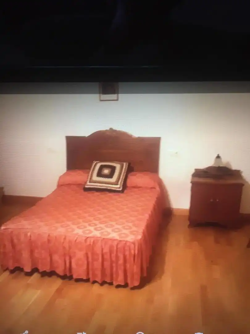Habitación de Casa adosada en venta en San Muñoz con Amueblado