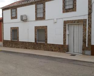 Vista exterior de Planta baixa en venda en Santa Cruz de Mudela amb Aire condicionat i Terrassa