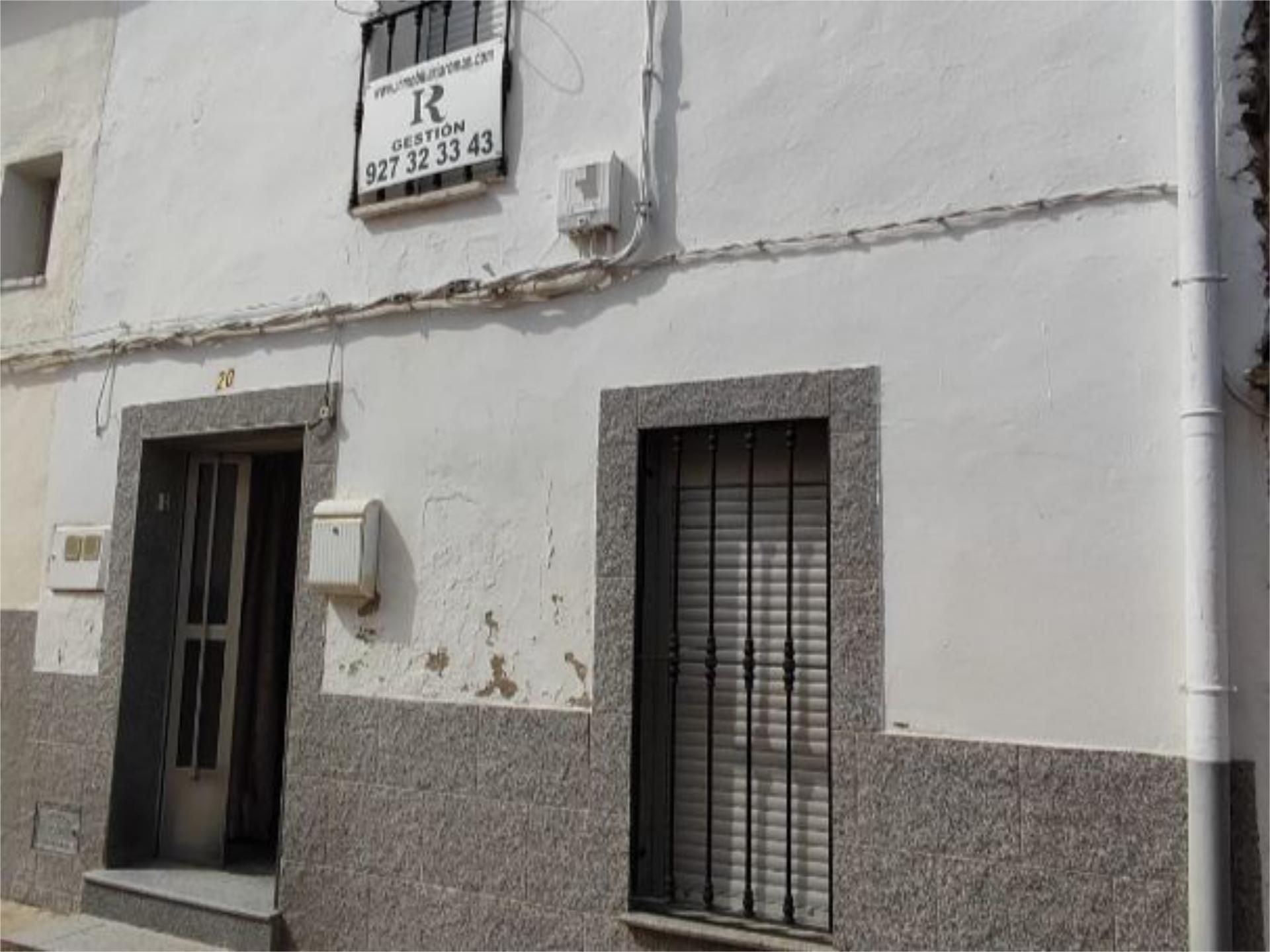Exterior view of Single-family semi-detached for sale in Zarza de Montánchez  with Terrace