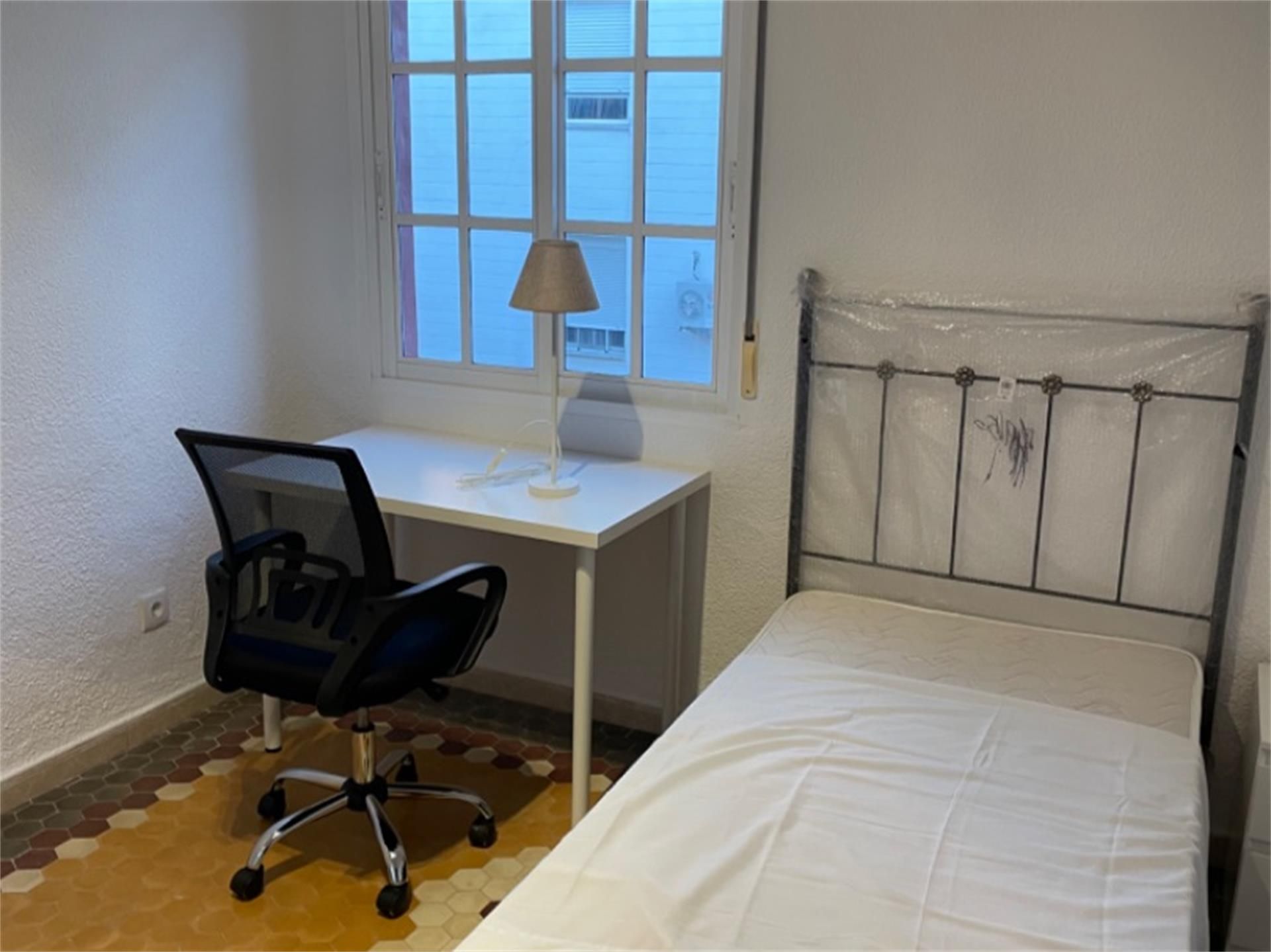 Pis de lloguer a Calle Julio Pellicer, Ciudad Jardín - Zoco