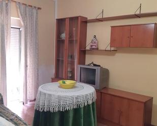 Sala d'estar de Casa adosada en venda en Orcera