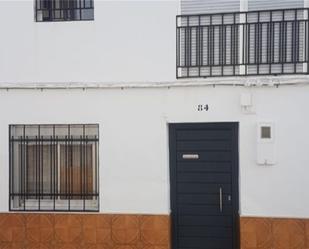 Exterior view of Single-family semi-detached for sale in Villaviciosa de Córdoba  with Air Conditioner and Terrace
