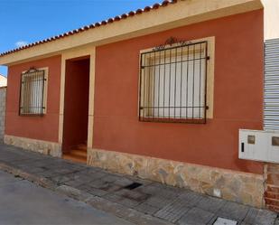 Vista exterior de Casa o xalet en venda en Las Labores   amb Aire condicionat