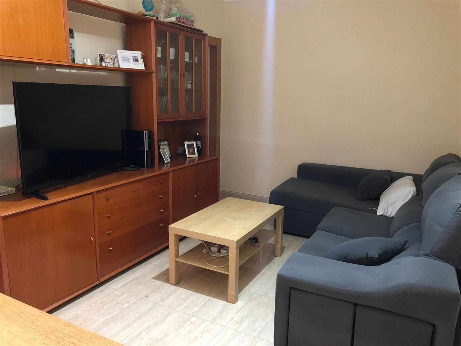 Sala d'estar de Pis en venda en Elda amb Forn, Rentadora i Microones