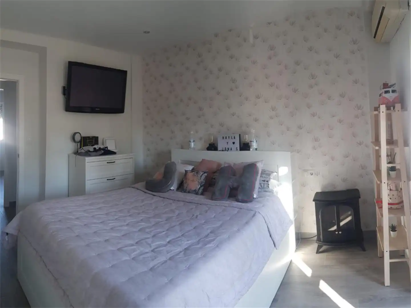 Flat for sale in Avenida Doctor Fleming, Écija Bedroom of Flat for sale in Écija with Air Conditioner, Terrace and Furnished