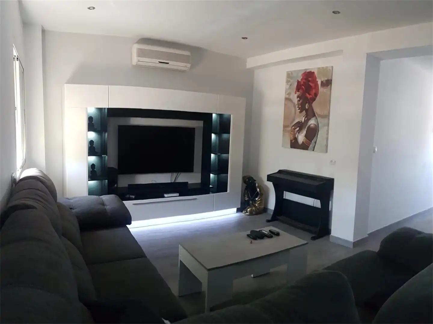 Flat for sale in Avenida Doctor Fleming, Écija Living room of Flat for sale in Écija with Air Conditioner, Terrace and Furnished