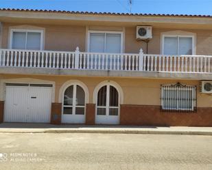 Außenansicht von Einfamilien-Reihenhaus zum verkauf in Carrizosa mit Klimaanlage und Terrasse